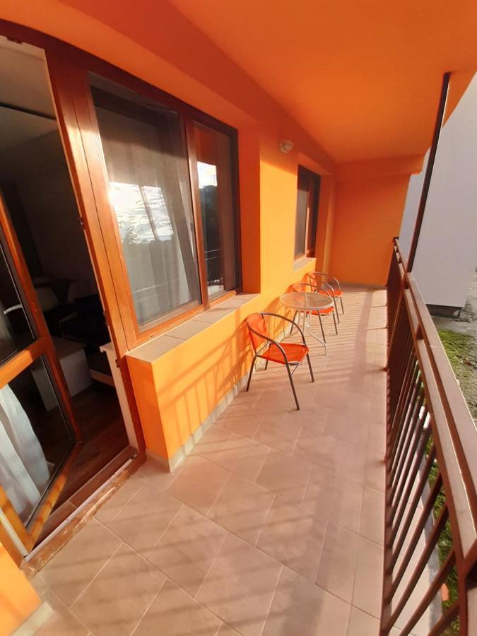 Hotel Felicia Kaluža Buitenkant foto