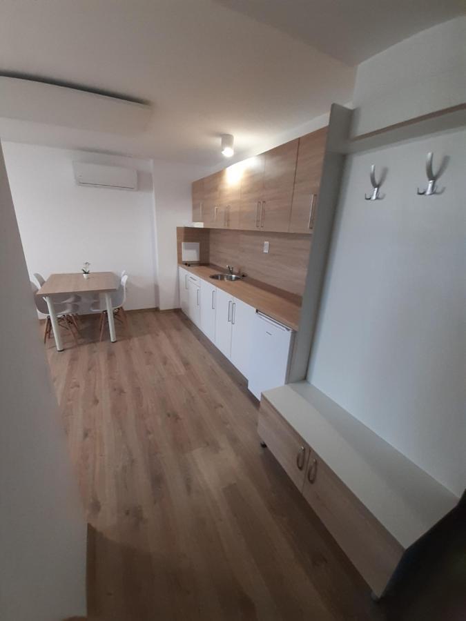 Hotel Felicia Kaluža Buitenkant foto