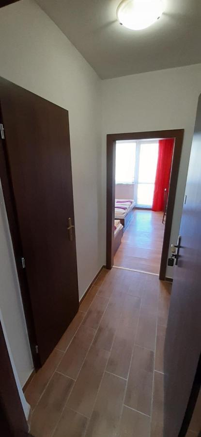 Hotel Felicia Kaluža Buitenkant foto