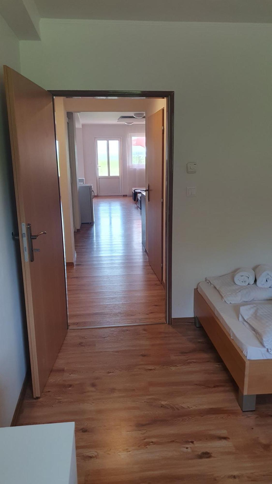Hotel Felicia Kaluža Buitenkant foto