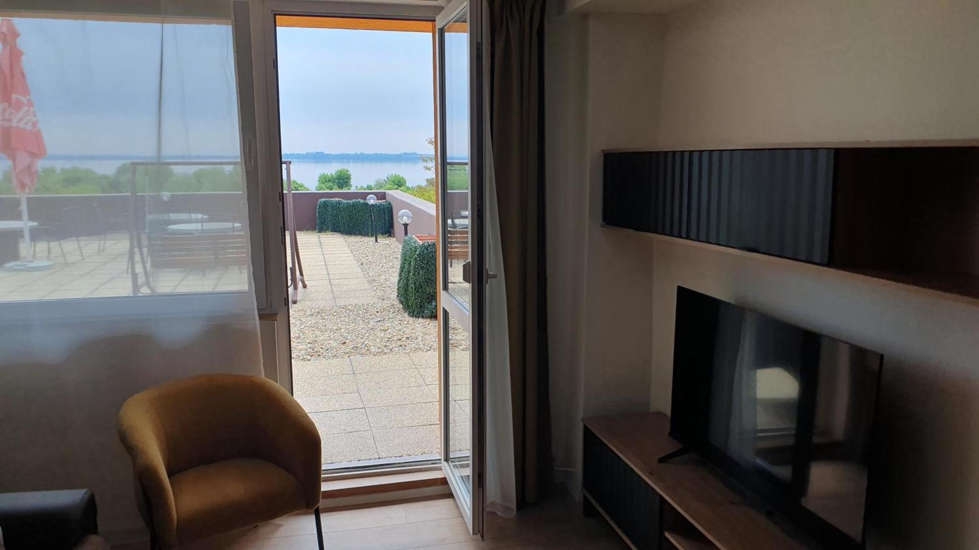 Hotel Felicia Kaluža Buitenkant foto