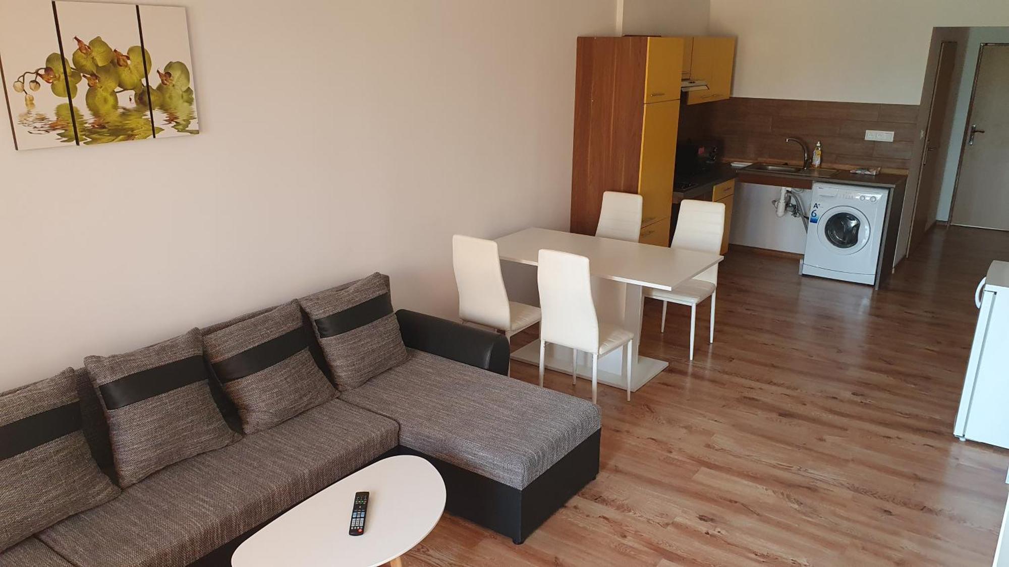 Hotel Felicia Kaluža Buitenkant foto