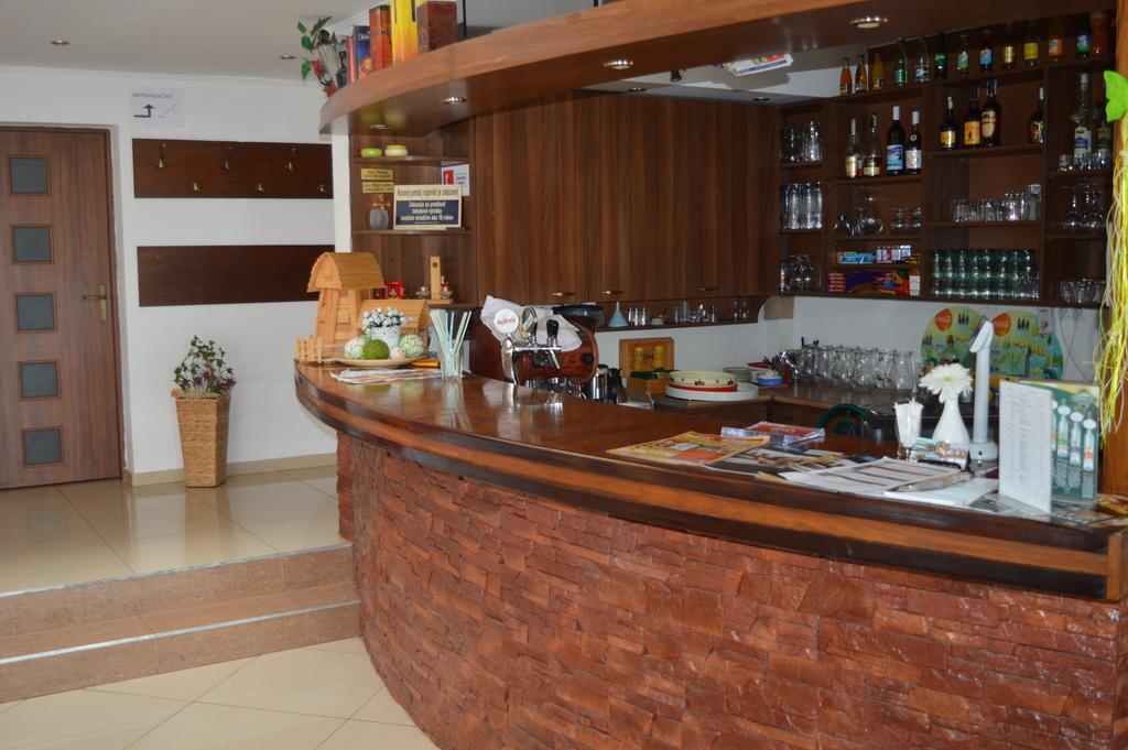 Hotel Felicia Kaluža Buitenkant foto